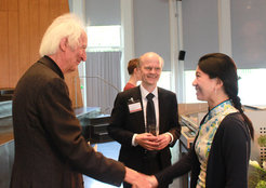 Congrats for Dr. Qianli Chen: Prof. Dr. Helmut Schwarz, President of the Alexander von Humboldt Foundation (left), and Dr. Enno Aufderheide, Secretary General of the Alexander von Humboldt Foundation